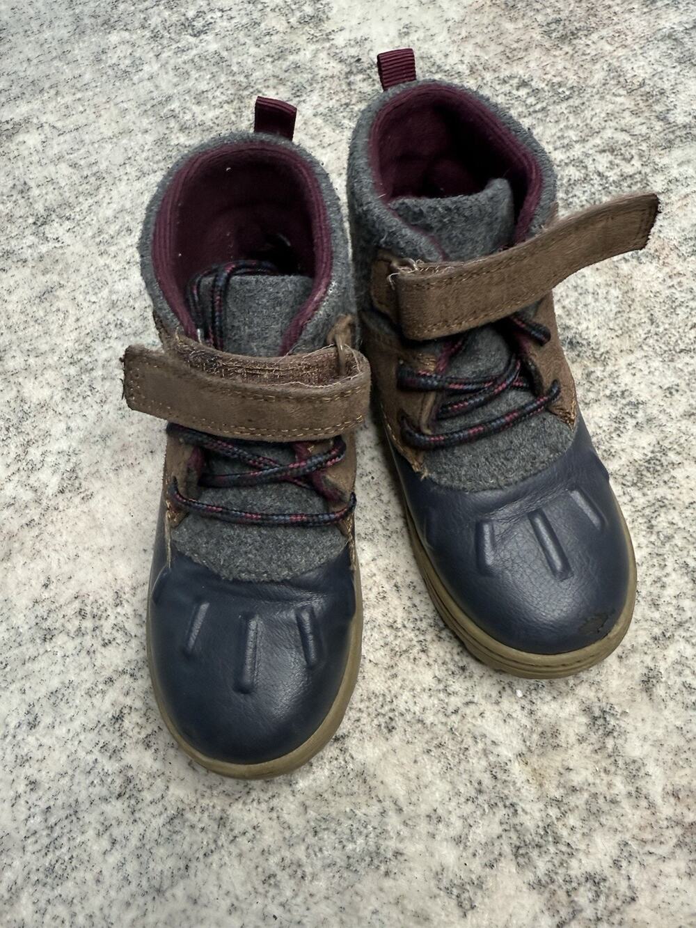 Carter's Toddler Unisex Duck Boots Size 10 Preppy Winter Snow